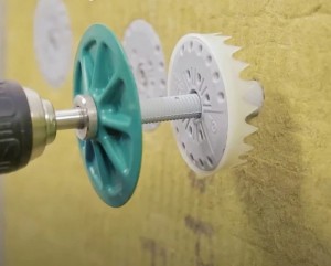 R-KWX Flanșă de fixare a izolației cu perforator 63mm cutie 100buc.
