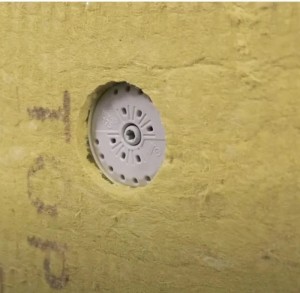 R-KWX Flanșă de fixare a izolației cu perforator 63mm cutie 100buc.
